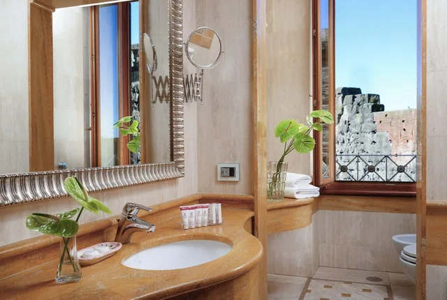 جناح، Forum Hotel Rome 2/2