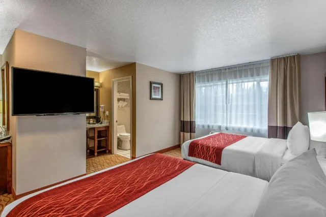Upgrade, Suite, 2 Double Beds، Comfort Inn Mount Shasta Area 1/4