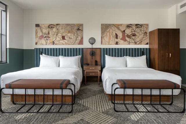 غرفة بسريرين كوين لذوي الإعاقة، Hotel Forty Five, Macon, a Tribute Portfolio Hotel 3/6