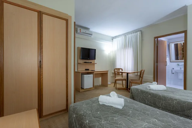 جناح بسريرين منفصلين، Hotel Augusta Boulevard 5/8