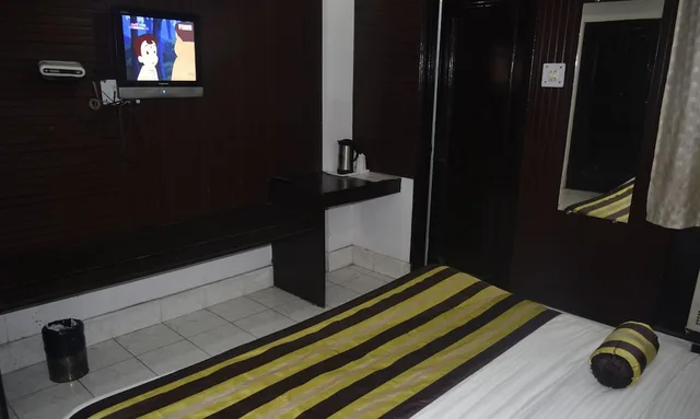 غرفة ديلوكس بسرير مزدوج للمدخنين لذوي الإعاقة، Trishul Hotel 4/4