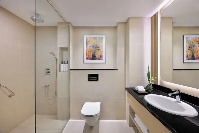 Swiss, Premium, King Bed، Swissotel Al Murooj Dubai 9/10