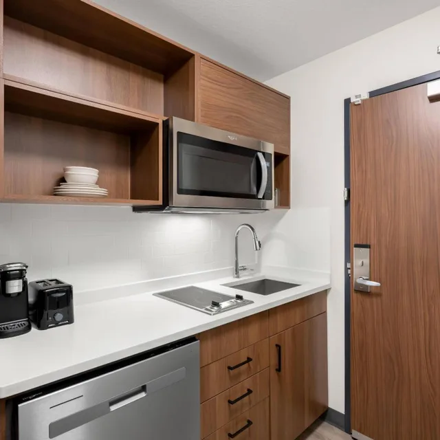 جناح بسرير كينج مع أريكة لذوي الإعاقة، Everhome Suites Portsmouth - Newington 7/7