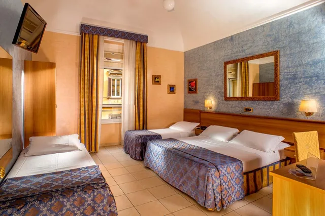 غرفة قياسية رباعية، Assisi 1/2