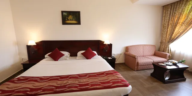 غرفة بريميوم بسرير كينج، FORT MUNNAR. 3/5