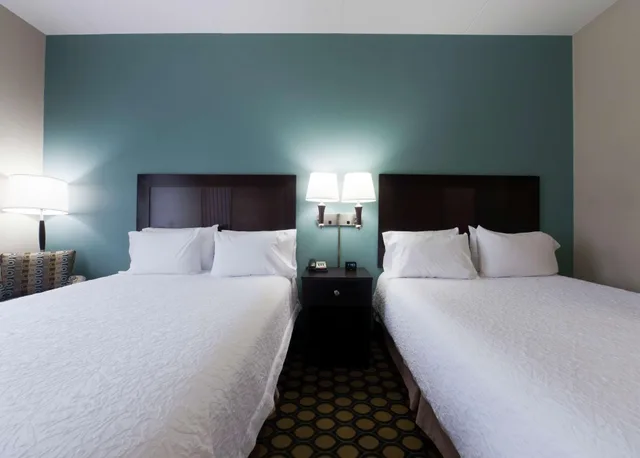 غرفة بسريرين مزدوجين، Hampton Inn North Brunswick / New Brunswick 2/4