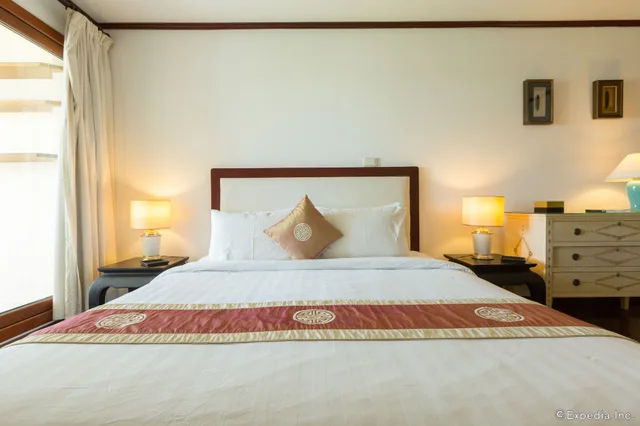 4 Bedrooms, Suite, 1 Single and 3 Double Beds, Saigon Domaine Luxury Residences 6/10