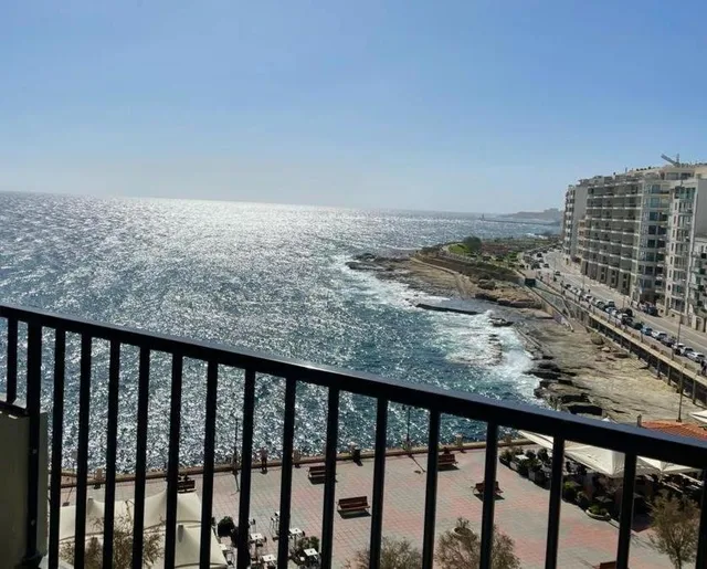 غرفة رباعية بإطلالة على البحر، Roma Hotel 1/1