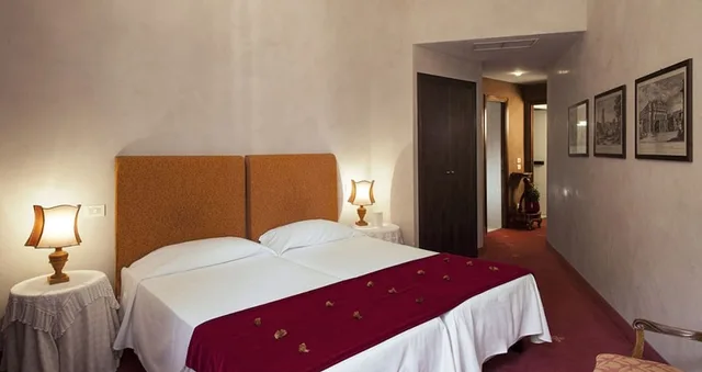 غرفة سوبيريور بسريرين منفصلين، Hotel Columbia 2/4