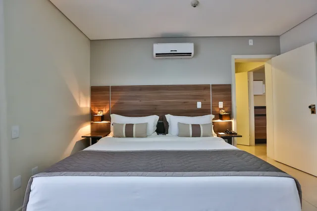 غرفة بريميوم بسرير كوين وسريرين منفصلين، Wyndham Golden Foz 1/10