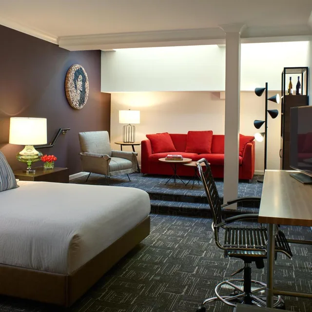 جناح بسرير كينج بحوض استحمام، Kimpton Hotel Vintage Portland 2/2