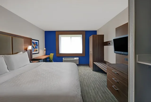 غرفة قياسية بسرير كينج، Holiday Inn Express Marshall 1/5