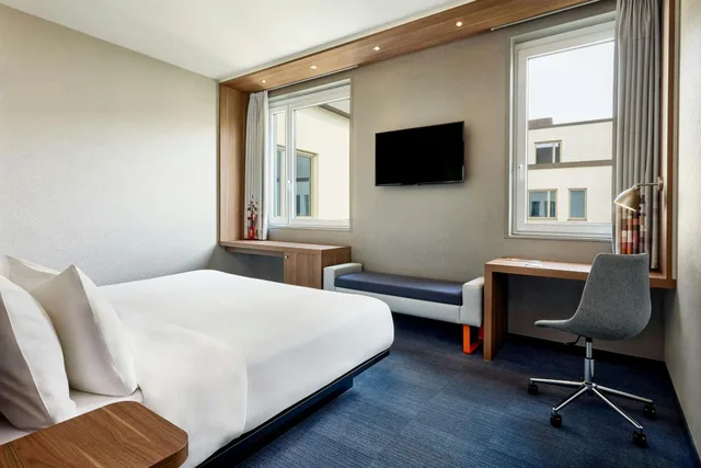 Urban, King Bed, ALOFT MUNICH 4/10