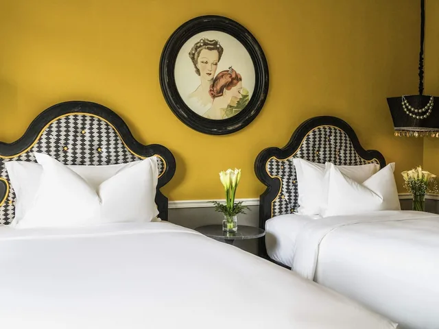 غرفة ديلوكس بسريرين منفصلين، Hotel De La Coupole Mgallery 2/10