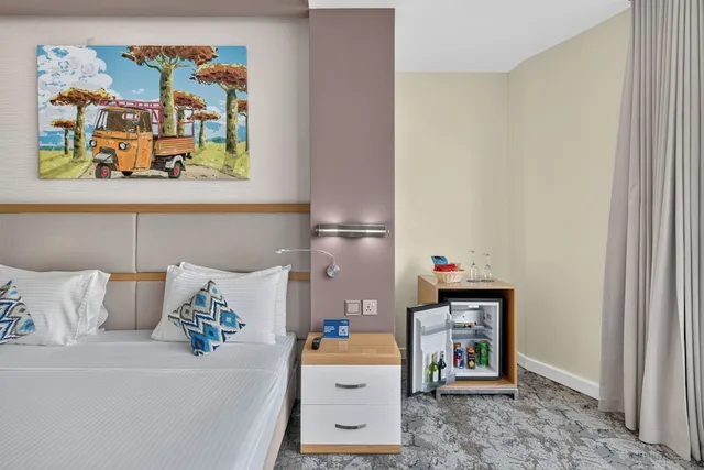 Junior Suite, King Bed, PrideInn Azure Hotel Nairobi Westlands 9/10