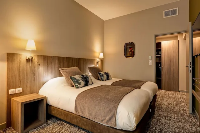 Superior, Queen Bed, Best Western Crequi Lyon Part Dieu 6/10