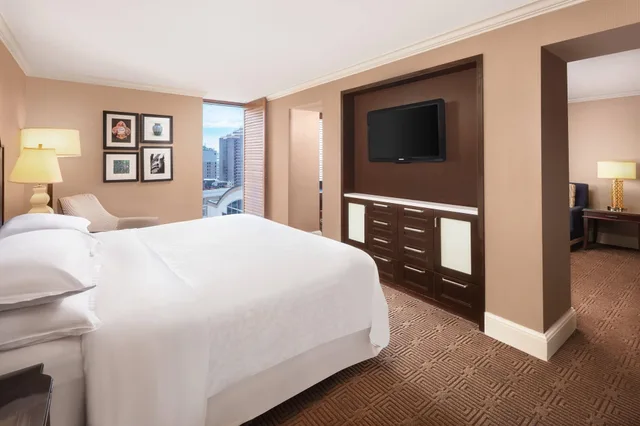 جناح تنفيذي بسرير كينج، Sheraton New Orleans Hotel 1/3