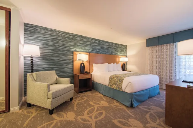 جناح كلاسيكي بسرير كينج مع أريكة بمطبخ، Winners Circle Resort 2/3