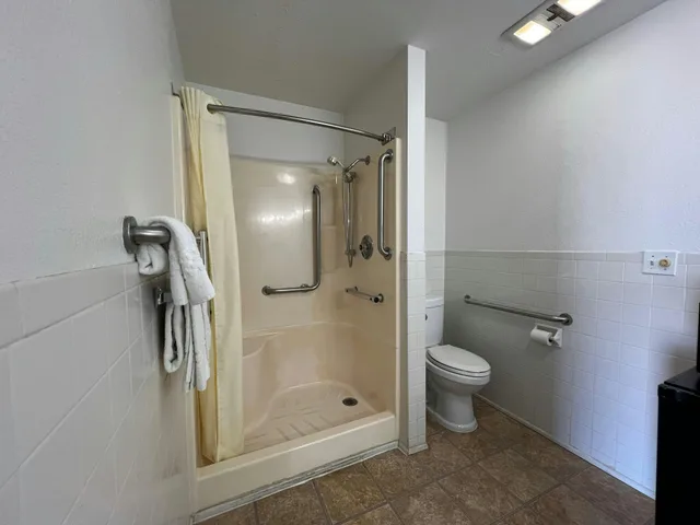 غرفة بسرير كوين لذوي الإعاقة، Marysville Surf Motel Kansas US 77 6/8