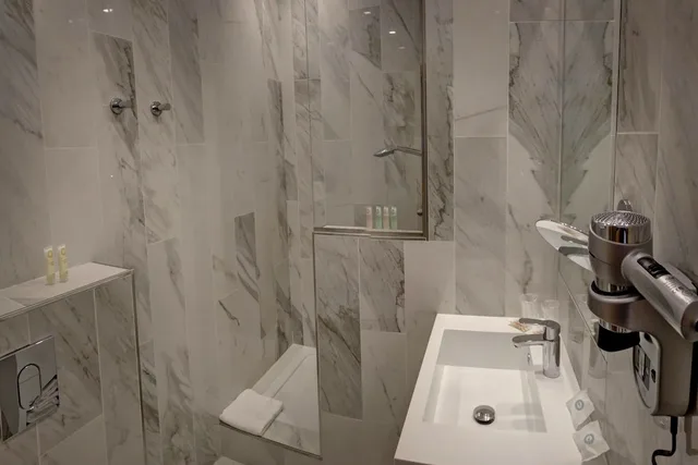 Exclusive, Twin Beds, Best Western Plus Hotel Comedie Saint-Roch 8/10