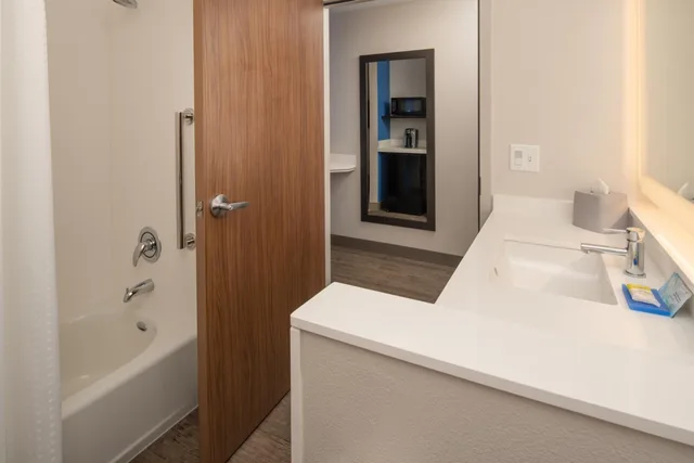 جناح بسرير مزدوج، Holiday Inn Express Suites Camas Vancouver 10/10