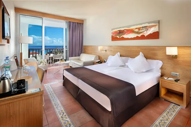 غرفة قياسية بسريرين منفصلين بإطلالة على البحر، Esencia de Fuerteventura by Princess Hotels 1/10