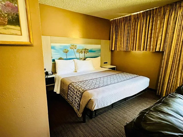جناح عائلي، Hotel Pacific Garden 1/3