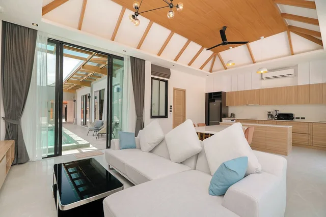3 Bedrooms, Pool, Central, Deluxe, Villa, 3 King Beds، Rawai Vip Villas Kids Park And Spa 9/10