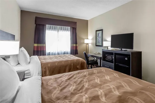 Room, 2 Queen Beds, Quality Inn & Suites Salisbury, NC 2/3