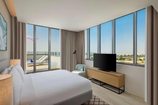 3 Bedrooms, Apartment, 2 Bathrooms, Living Area, Terrace, Kitchen، DoubleTree by Hilton Abu Dhabi Yas Island Residences 3/6