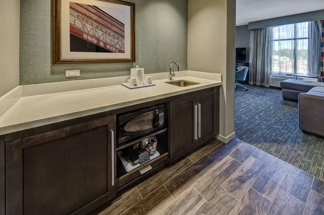 استوديو بسرير كينج بحوض استحمام لذوي الإعاقة، Hampton Inn And Suites Memphis Germantown 8/8