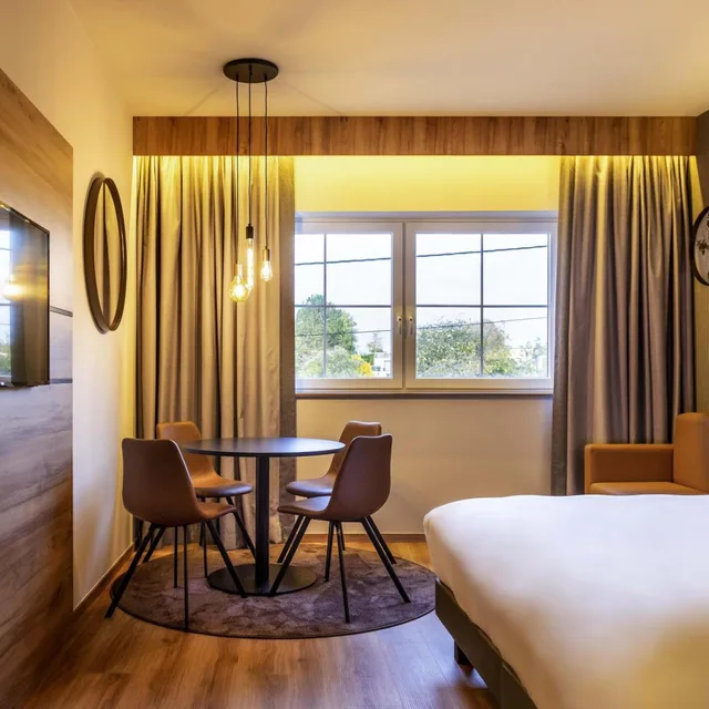 جناح بسرير كينج وسرير بطابقين، MERCURE HAN SUR LESSE 9/10