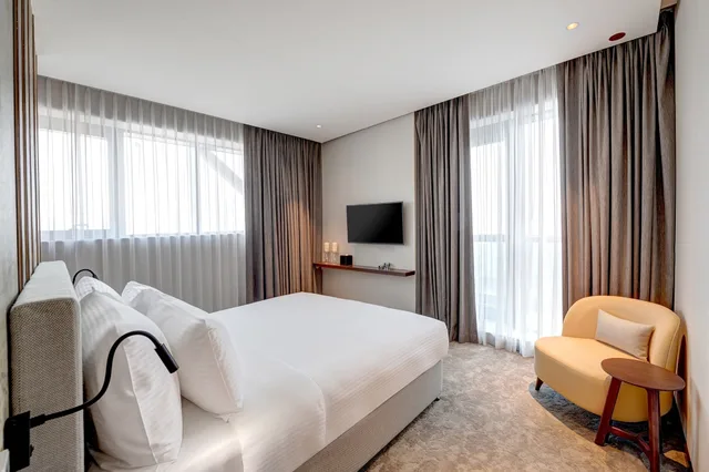 غرفة سوبيريور بسرير كينج، Millennium Place Barsha Heights Hotel 1/5