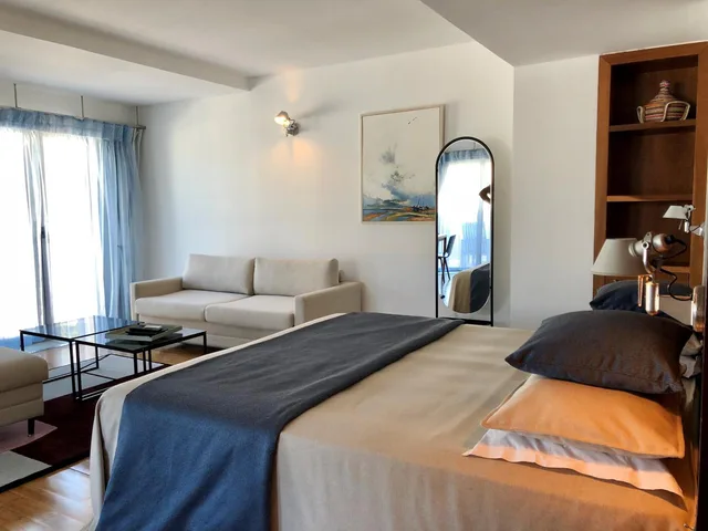 جناح ديلوكس، Hotel Genovese 4/6