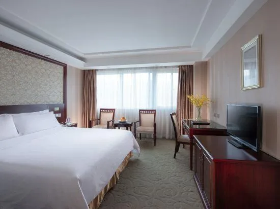 Business, Double Bed, Vienna Hotel Shenzhen Fenghuang Road 1/2