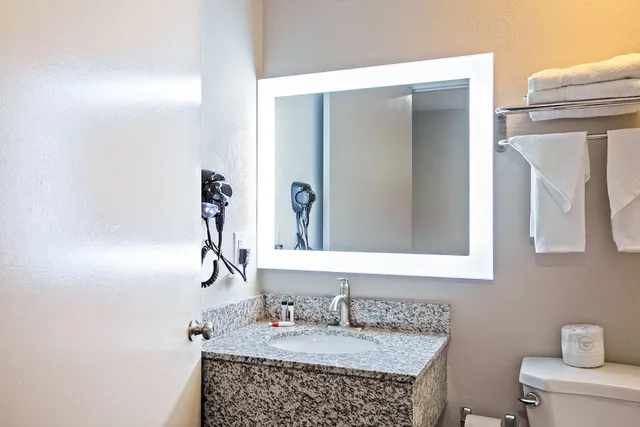 غرفة بسرير مزدوج لذوي الإعاقة، Days Inn by Wyndham Augusta/Fort Gordon 6/9