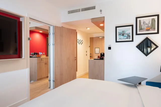 Connecting, Family, Multiple Beds، Hampton by Hilton Budapest City Centre 6/9