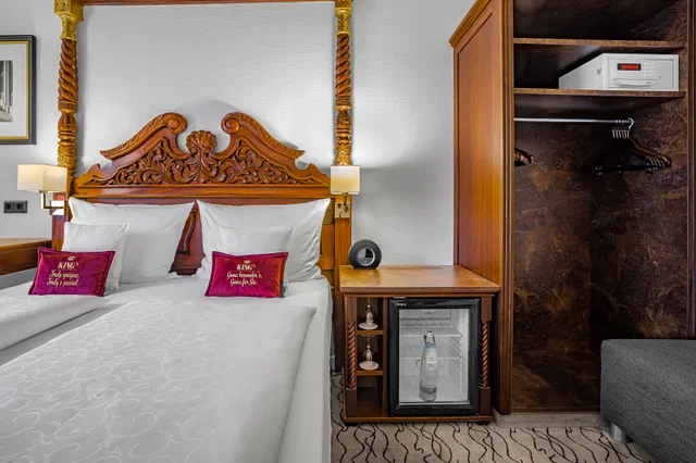 غرفة قياسية بسرير مزدوج، Kings Hotel Center 8/9