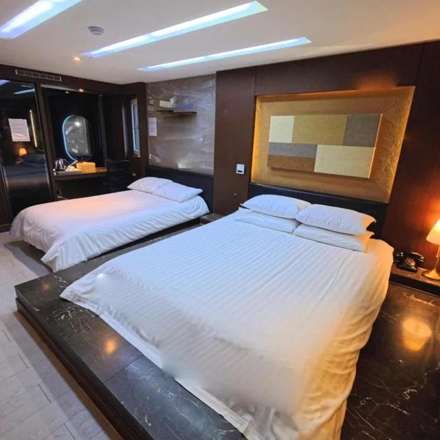 غرفة فاخرة بسرير مزدوج بجاكوزي، Friendly Dh Naissance Hotel By Mindrum Group 6/10