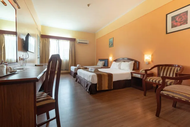 غرفة عائلية بسرير كوين وسرير فردي، Hotel Seri Malaysia Ipoh 2/2