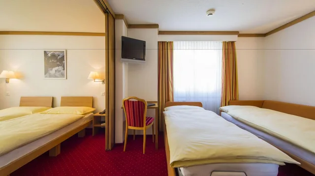 جناح جونيور بسرير مزدوج بشرفة، Hotel Excelsior 2/3