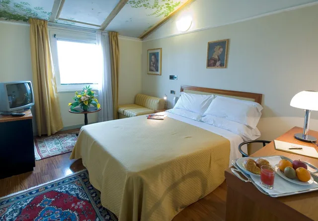 غرفة ثلاثية، Hotel Della Porta 5/9