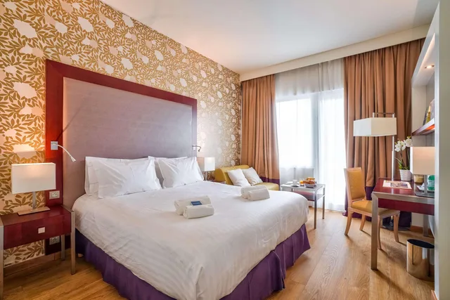 Upgrade, King Bed, Sofa، Clarion Paris CDG Airport 1/3