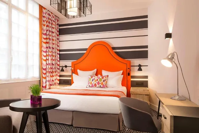 غرفة سوبيريور ثلاثية بسرير مزدوج مع أريكة، Hotel Fabric 5/9