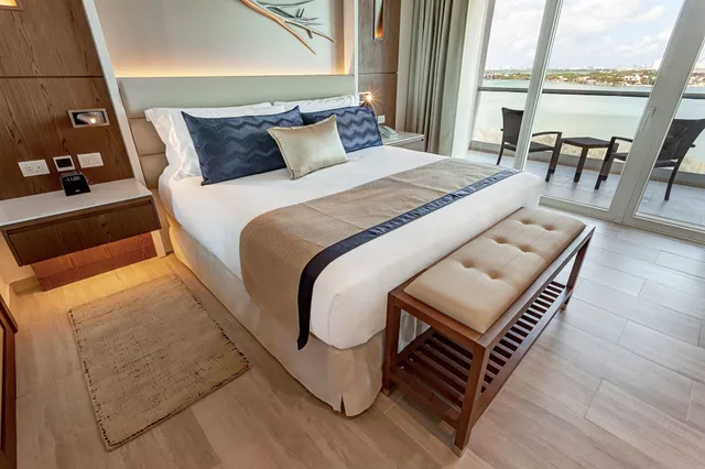 Junior Suite, Luxury, Ocean Front، Royalton CHIC Cancun, An Autograph Collection (ex Royalton Cancun) 7/10