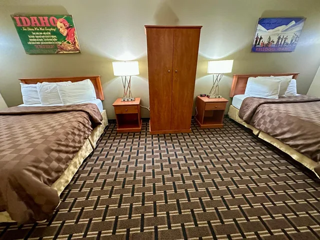 جناح جونيور، FAIRBRIDGE INN & SUITES KELLOGG 1/1