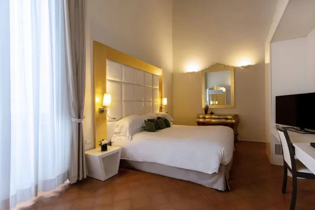 غرفة ديلوكس بسرير كينج، Palazzo Caracciolo Naples 1/6