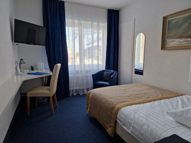 Room, Single, Harbour Side، Hotel Touring au Lac 5/11