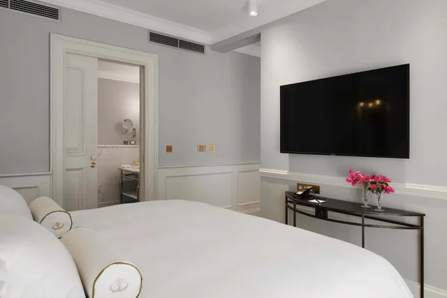 بنتهاوس بسريرين منفصلين بإطلالة على البحر بشرفة، Palace Elisabeth Hvar Hotel 1/3