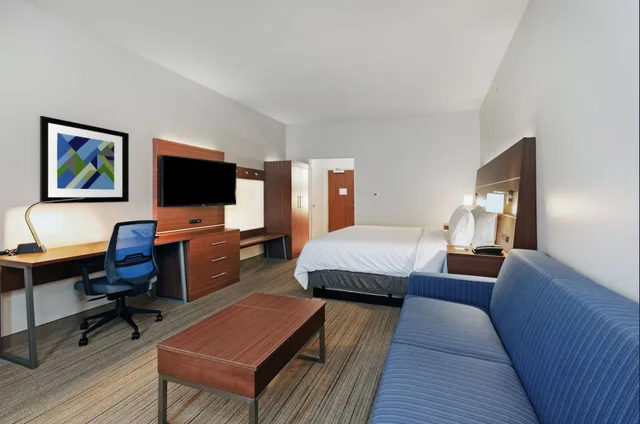 جناح بسرير كينج لذوي الإعاقة، Holiday Inn Express and Suites Tulsa Northeast - Owasso 2/3